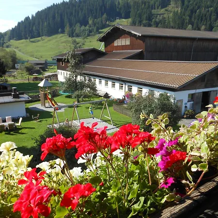 Am Baby & Kinderbauerhof Stefflhof Séjour à la ferme Saalfelden